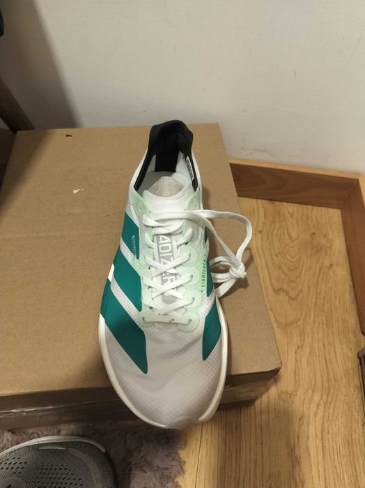 Sapatilhas adidas novas