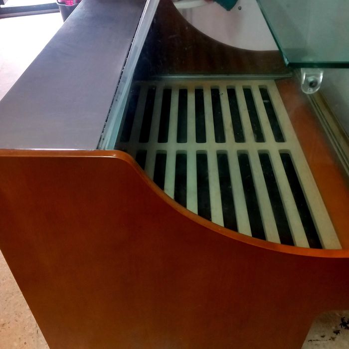 Montra/ vitrine para venda de pão