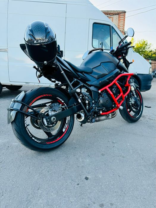 Suzuki gsx s 750