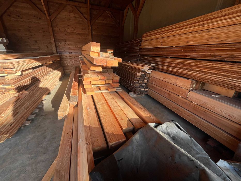 Drewno konstrukcyjne, modrzew, belki, kantówki świerkowe, krokwie
