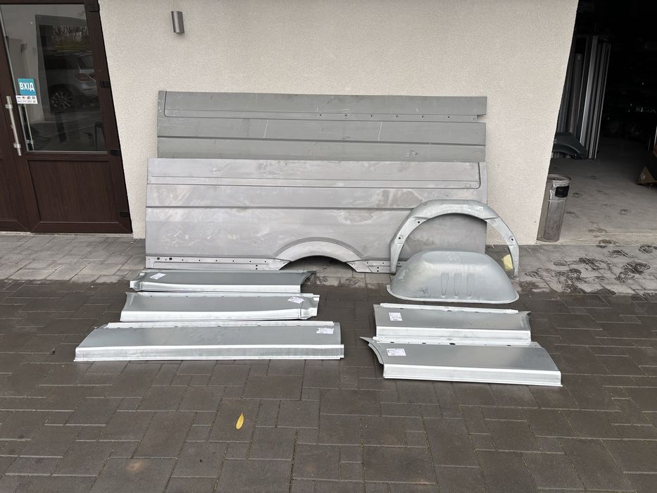 Бочина Mercedes Sprinter 2006- бочини права ліва Спрінтер