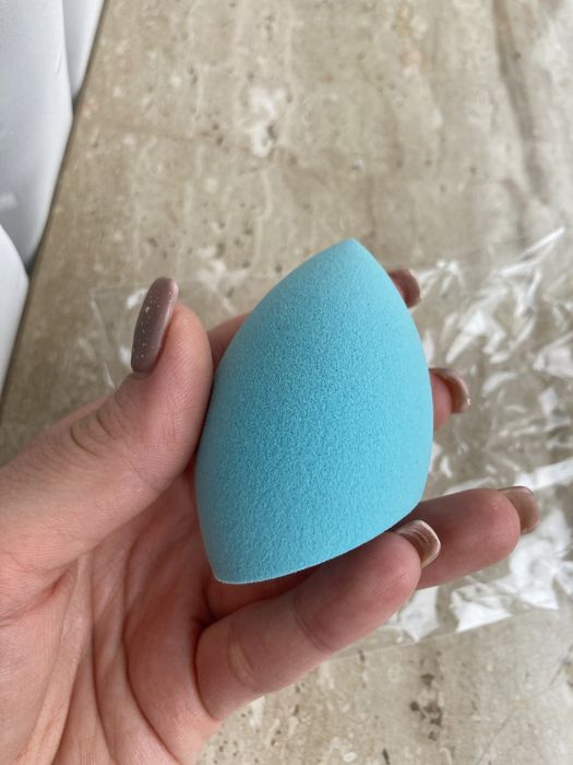 Gąbeczka do makijażu Hebe turkusowa gąbka ścięta