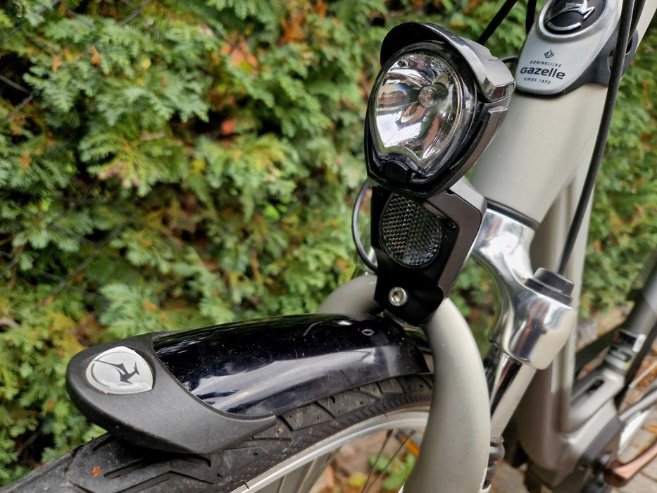 Rower GAZELLA z  wsp elektryczne , wzorcowy stan mały przebieg
2499