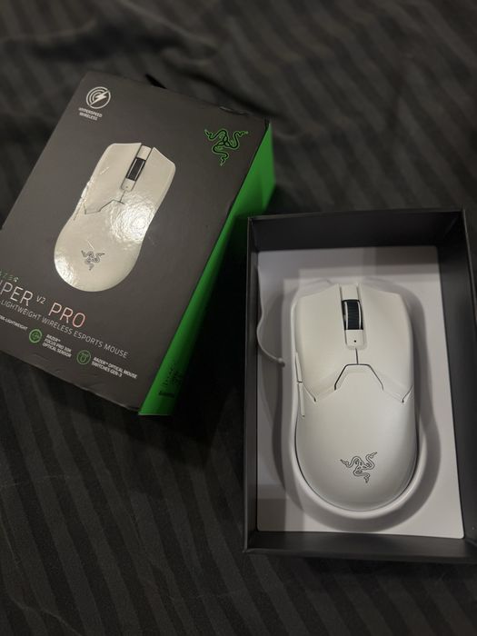 Razer Viper V2 Pro Wireless White
