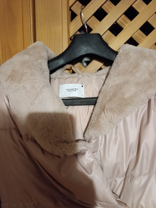 Куртка фірми Reserved  пудрового кольору