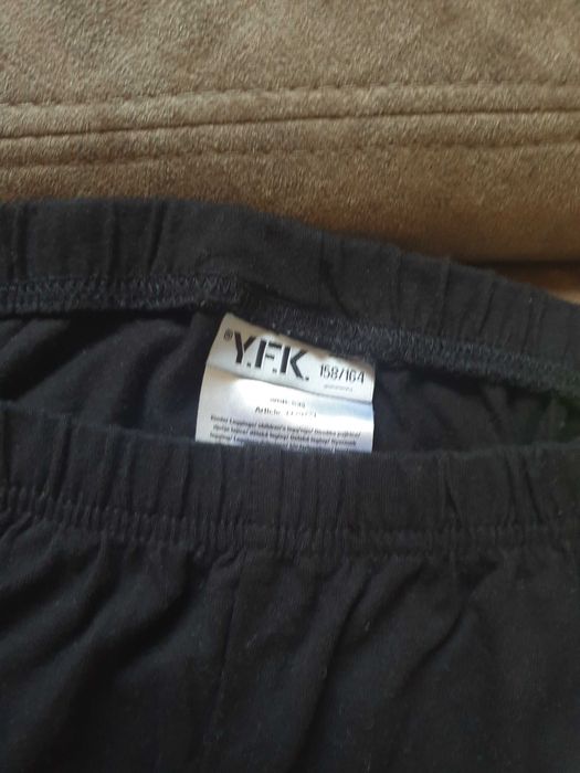 Spodnie czarne bawełniane Y.F.K. (rozmiar 164)