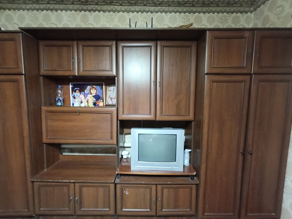 Продам стінку в доброму стані.