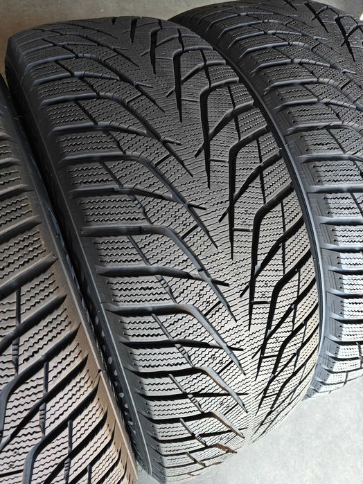 Hankook Winter ICept IZ³ X R18 235 55 104T зимові шини 4шт