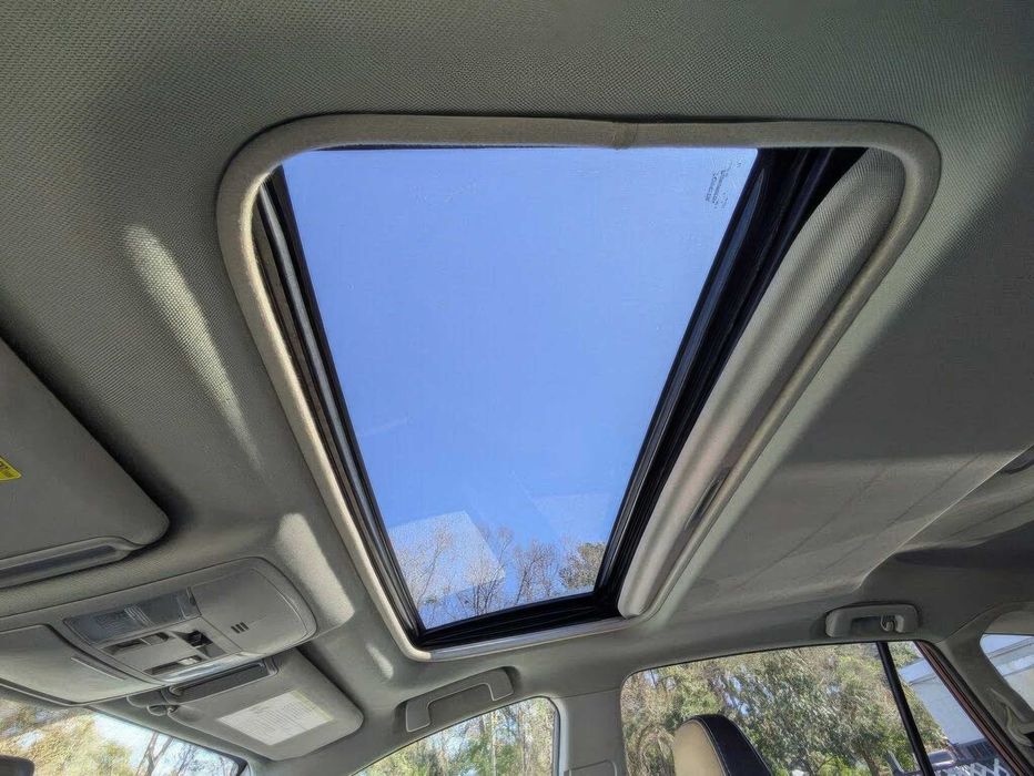 Toyota RAV4 XLE      2019