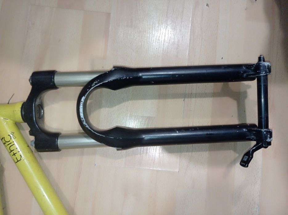 Продам вилку Rock Shox Pike