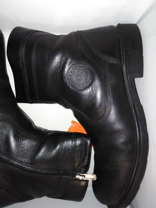 Зимние кожанные ботинки на натуральном меху