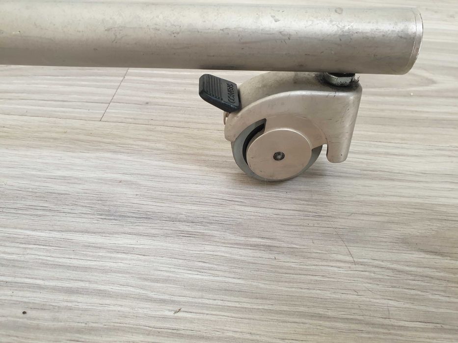 wieszak półka regulowany sklepowy niklowany solidny