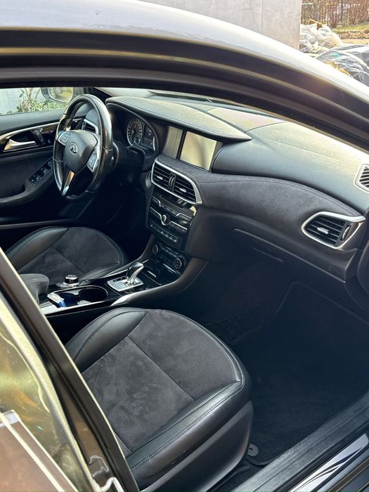 Infiniti Q30 , infiniti q30