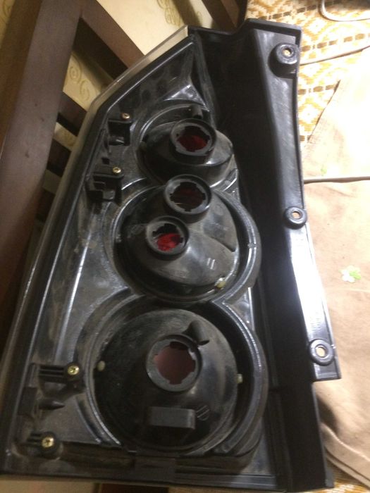 Задний фонарь для авто