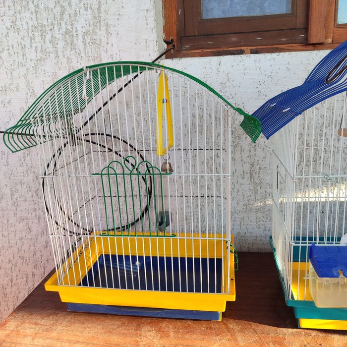 Продаємо клітки для попугаїв