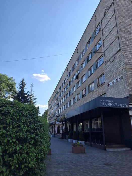 Терміново  продам  кімнату в гуртожитку в центрі міста