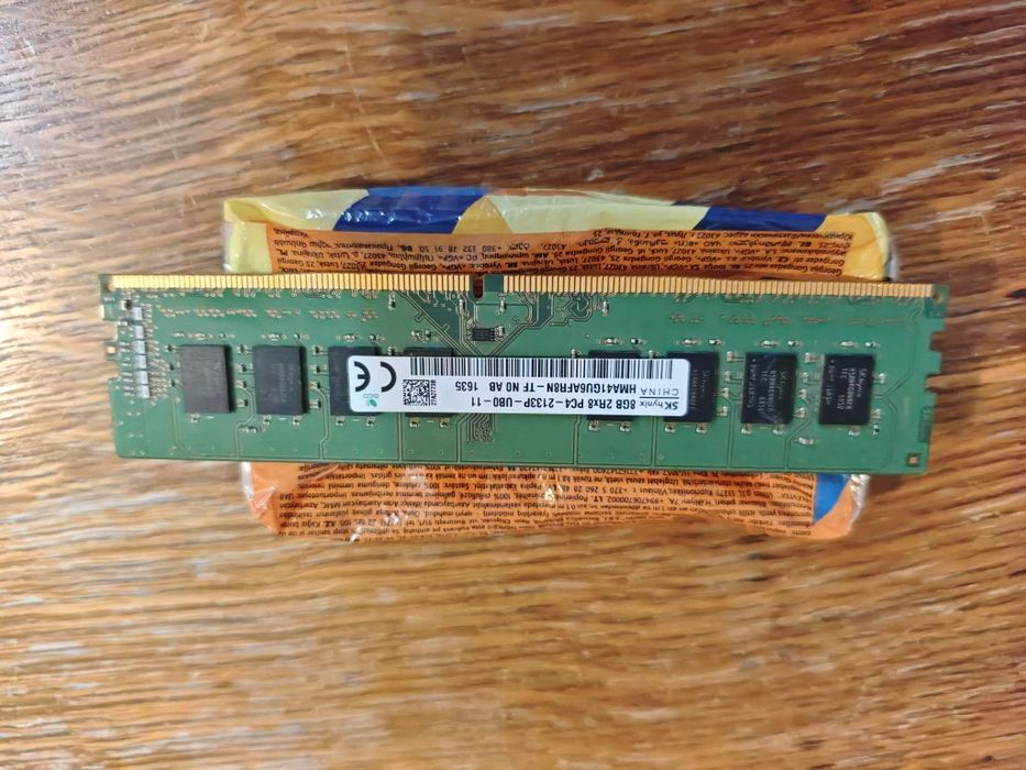 SK hynix 8 GB DDR4 2133hz