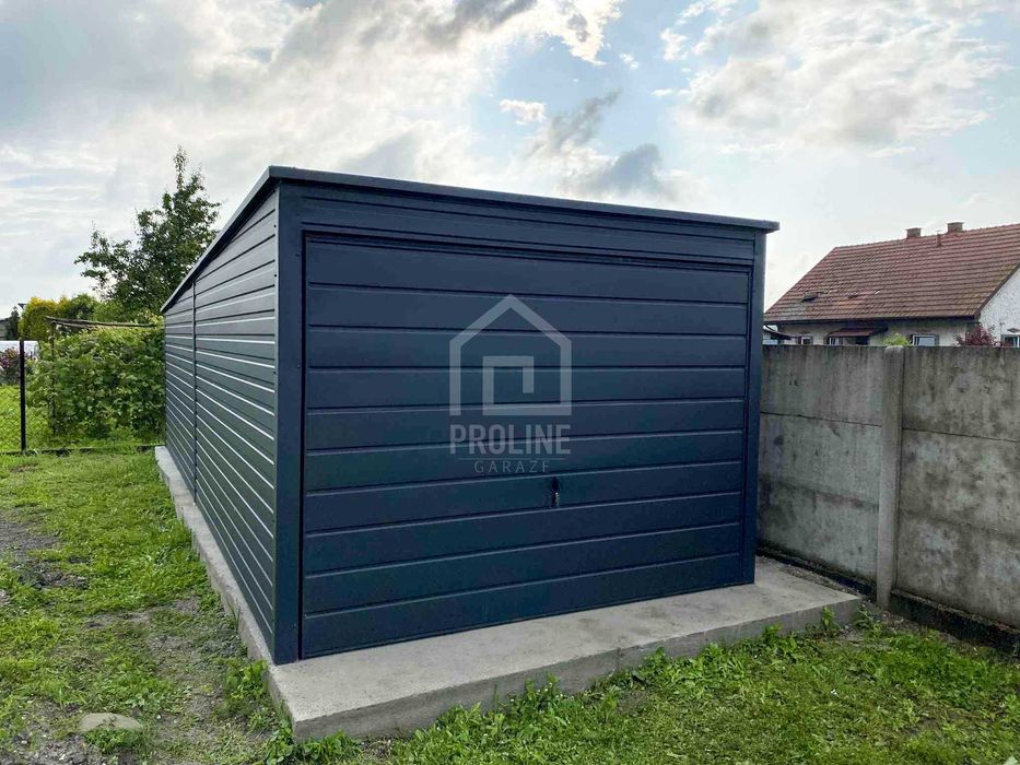 Garaż blaszany 3x6m  Brama uchylna  antracyt - dach spad w tył  PLG161