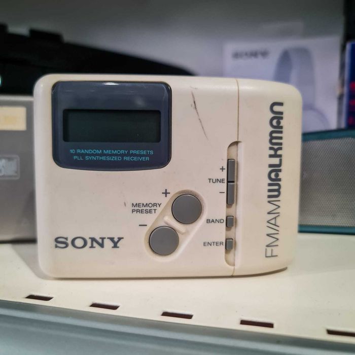 Sony Walkman SRF-M30 – Rádio Portátil FM/AM (Made in Japan)