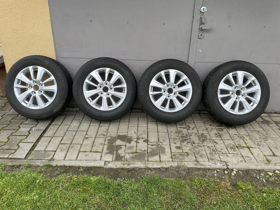 Koła oryginalne Toyota Yaris Cross idealne prawie nowe