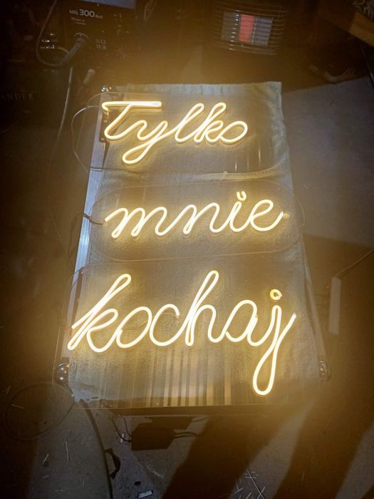Neon Tylko Mnie Kochaj LED Napis dekoracja