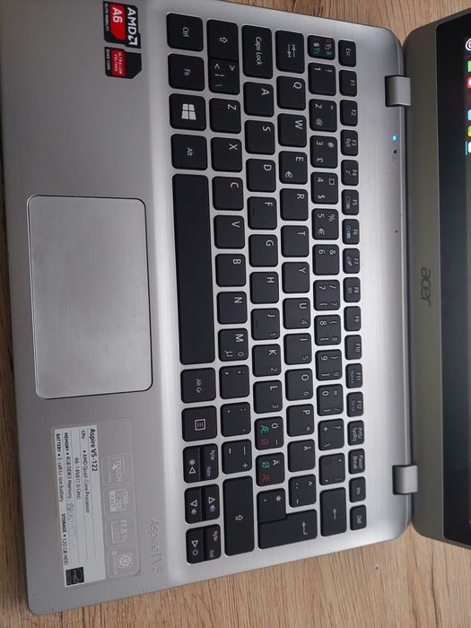 Sprzedam laptopa acer v5 122
