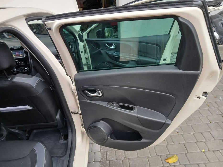 Renault Clio IV 1.5 dCi ( K9K ) на автоматі з чесним пробігом