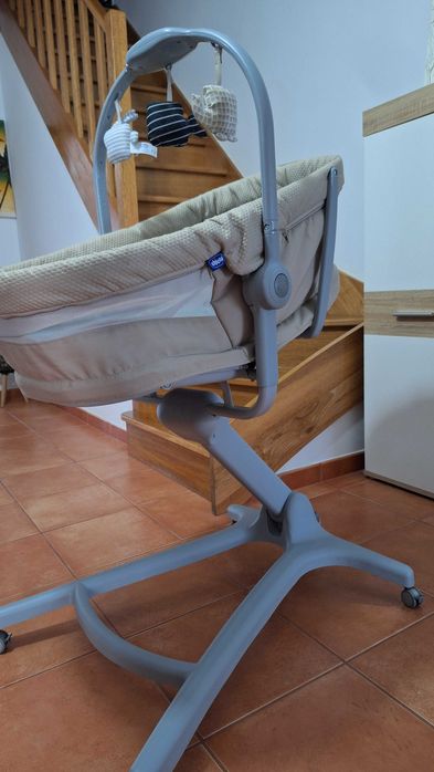 Baby hug 4 em 1 Chicco usado como novo