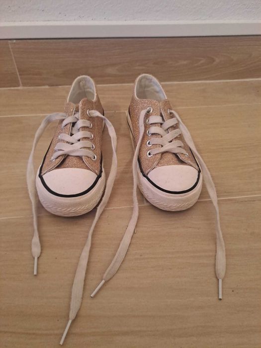 Ténis de menina tamanho 30