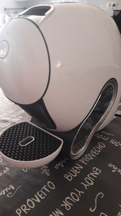 Máquina de café Dolce Gusto Neo