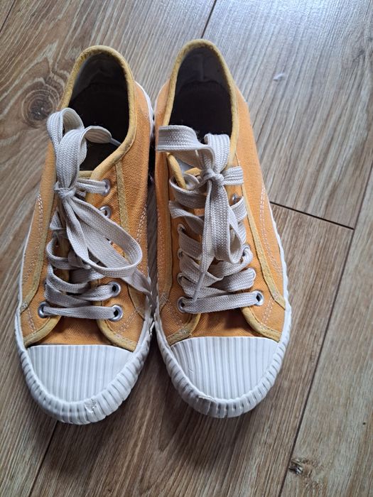 Tenisówki musztardowe 36 Reserved