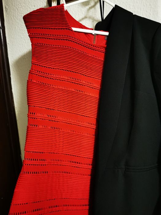 É um vestido e um casaco