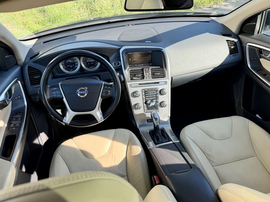VOLVO XC60 2.0 DIESEL 136 Km 2012 RokAUTOMAT