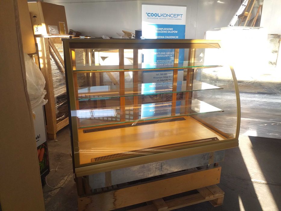 Witryna cukiernicza Stan-Mar 1.35m STAN BARDZO DOBRY