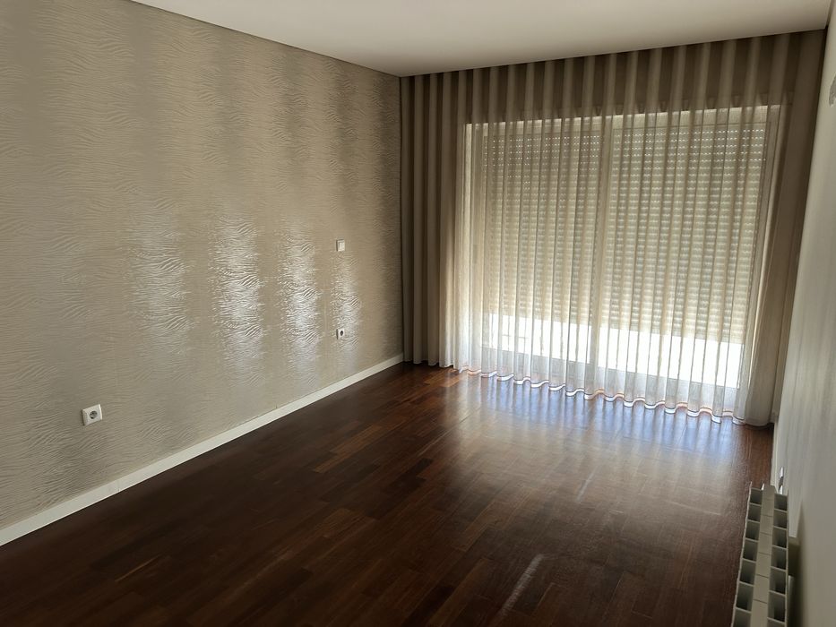 Apartamento T2 para arrendamento - Caldelas