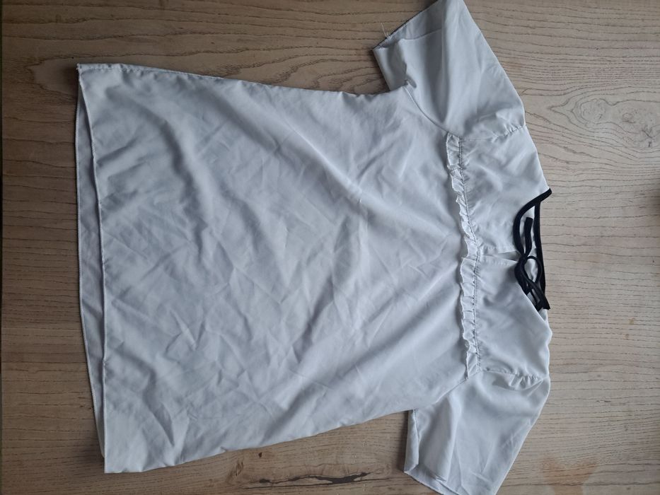 Koszulka galowa 152 cm stan bdb