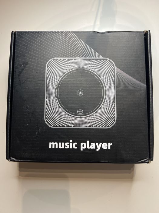 Przenośny odtwarzacz cd z baterią AUX USB FM LCD