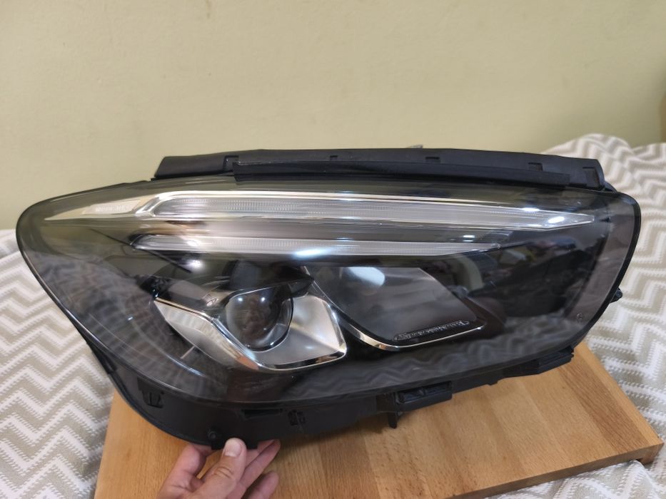 Farol direito Hella Full led Mercedes-Benz B-Class W 247, Led