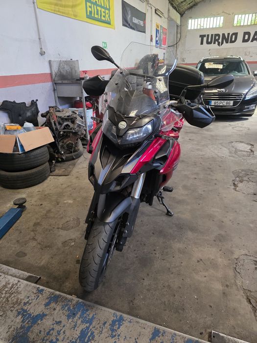 Benelli trk 502.