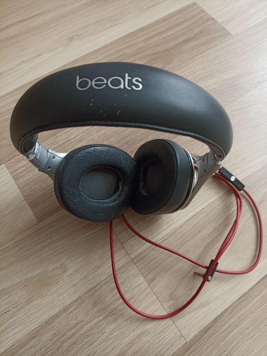 Beats Executive Silver.Навушники