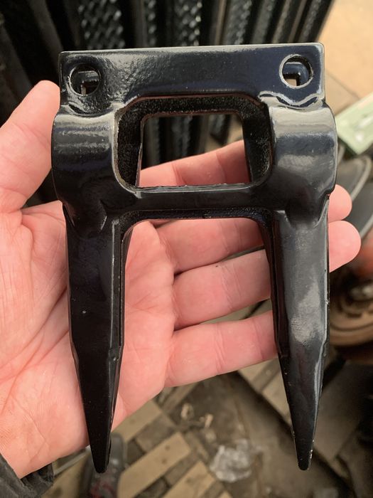 Палец двойной шумахер shumacher. Отверстие 12 и 10 мм.