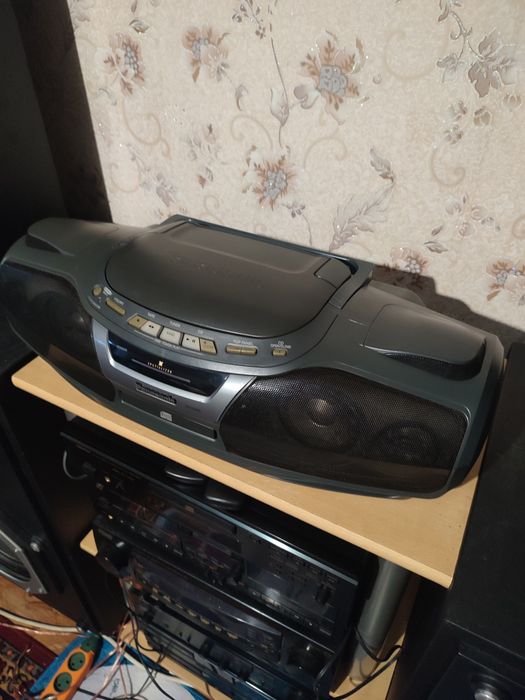 магнітофон panasonic RX -ED90.