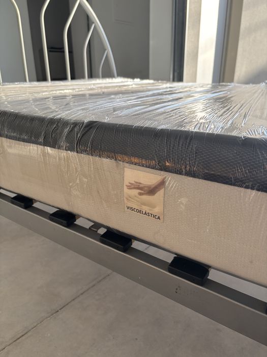 Cama de casal c/ colchao viscoelastico