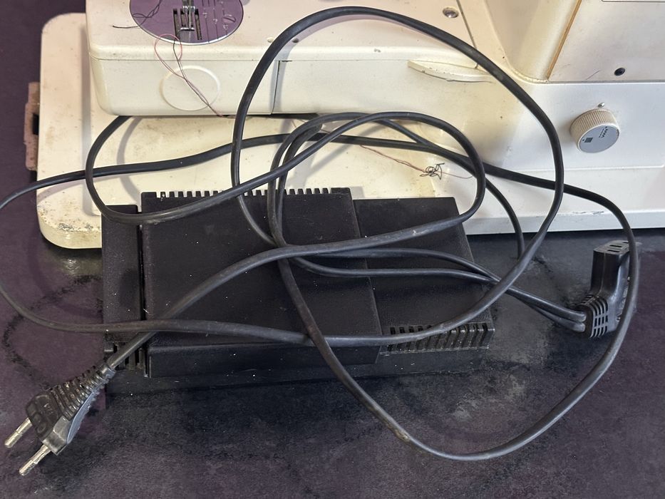 Pfaff машинка включається німецька