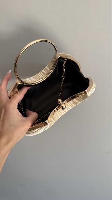 Сутка клатч молочна /беж