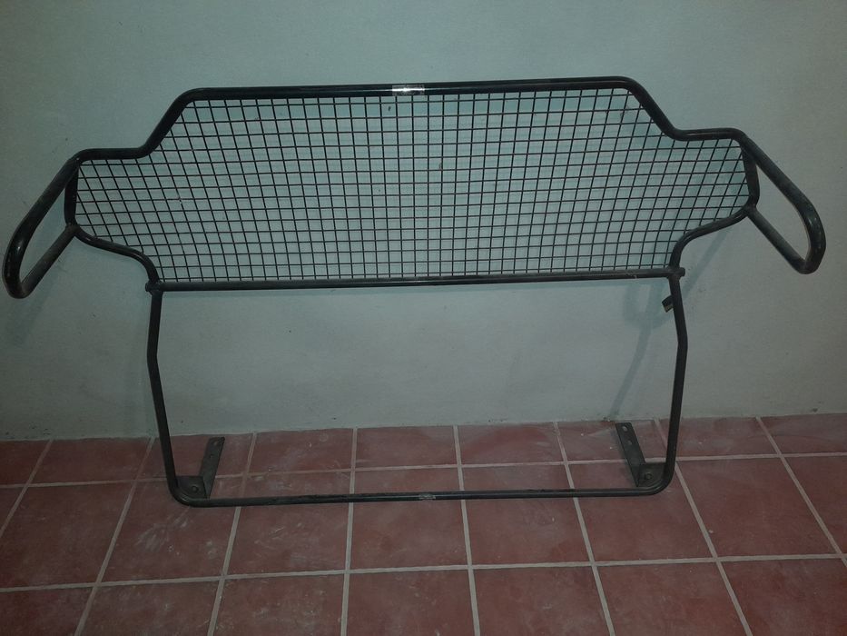 Grelha para mala de carro