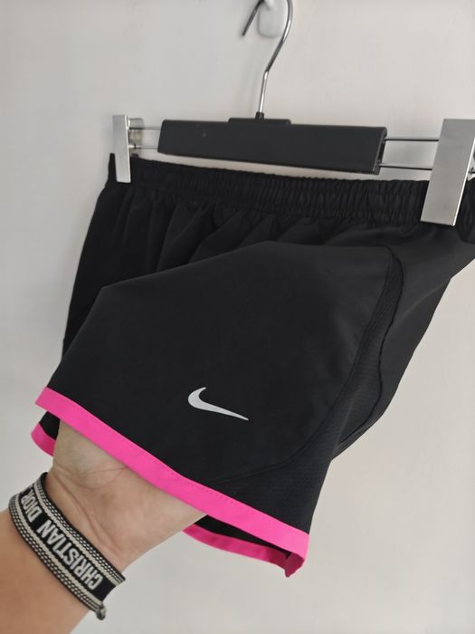Nike krótkie spodenki sportowe damskie XS