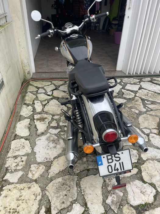 Mota Royal Enfield Classi 650