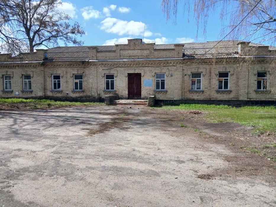 Продаж комерційного приміщення, площа 696 кв. м