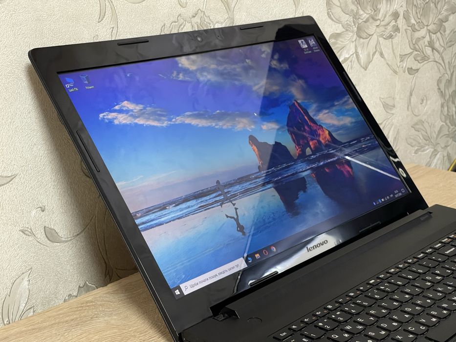Великий ноутбук Lenovo G70-70 | 8 RAM | Pentium | Nvidia GeForce GT | 500 GB HDD | Dolby Audio